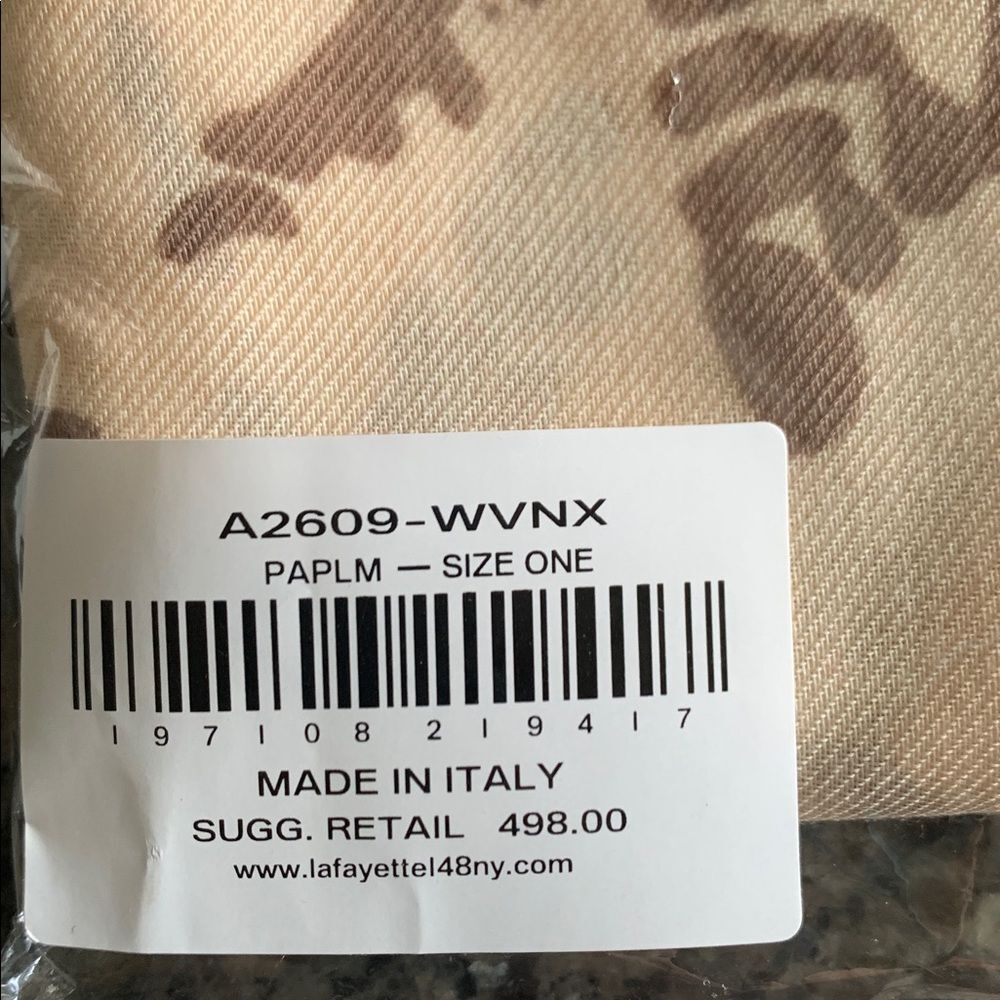 Lafayette 148 NY Flora Bloom Print Cashmere Silk Scarf Excellent Condition - Picture 3 of 3